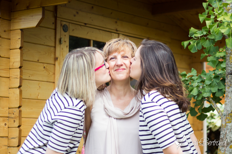 seance photo famille, Anais Bertrand photographe famille Toulouse, portrait de maman