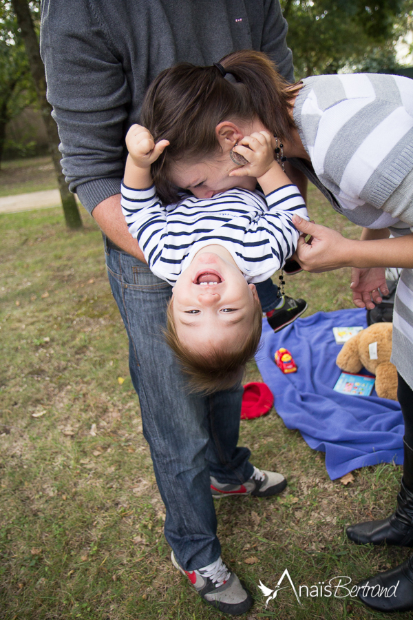 seance enfant en famille, Toulouse, Anais Bertrand photographe famille