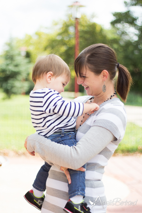 séance enfant en famille, Toulouse, Anaïs Bertrand photographe famille