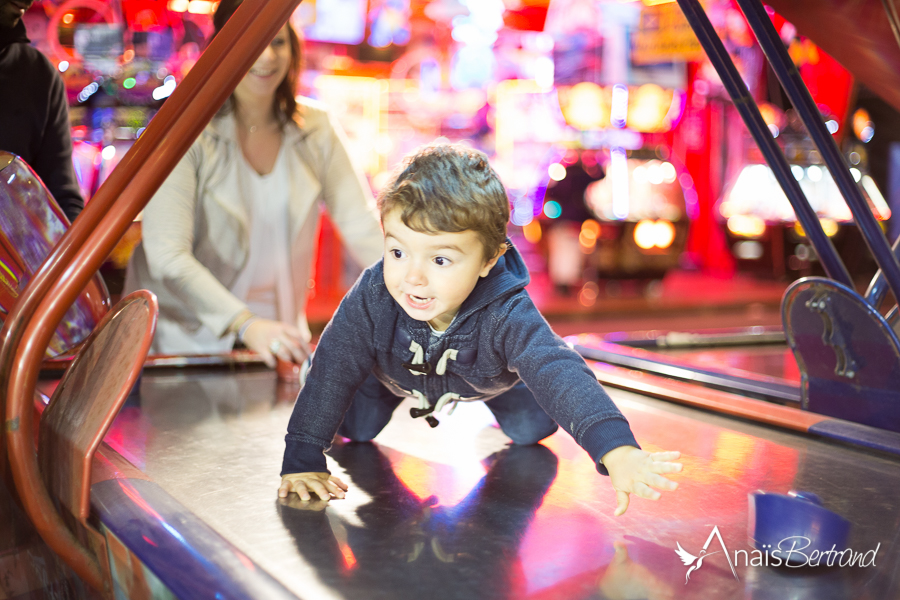 séance lifestyle en famille à la fête-foraine, toulouse, Anaïs Bertrand photographe famille