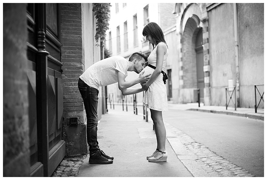 photographe-grossesse-couple-rue-toulouse-anais-bertrand